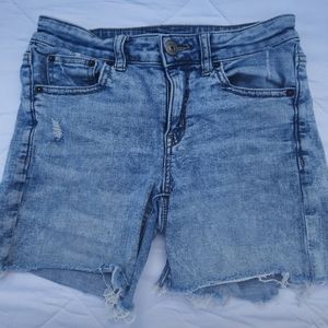 American Eagle blue denim jean shorts size 2
